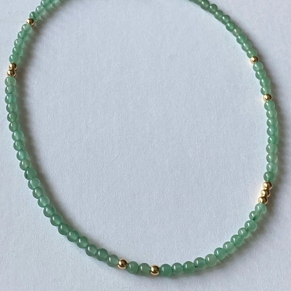 Dainty Jade and gold hematite sterling silver necklace - Picture 3 of 7